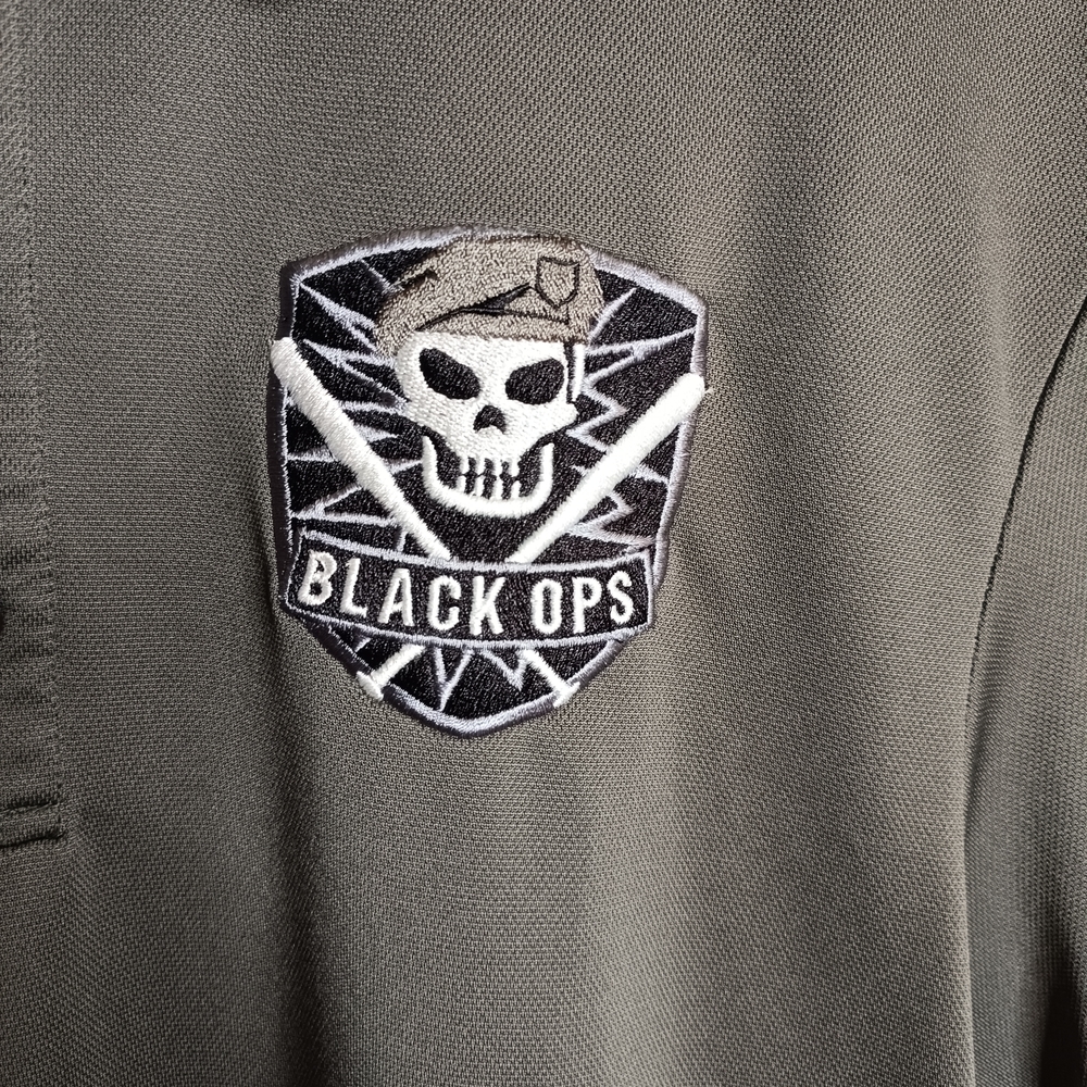 Call Of Duty Black Ops Gray Medium Polo Gaming Memorabilia Streaming Video Game